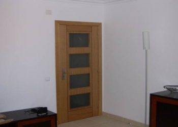 Porta com vidrinhos